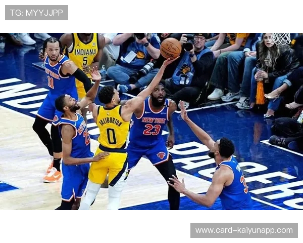 尼克斯内线空接得手撼动全场